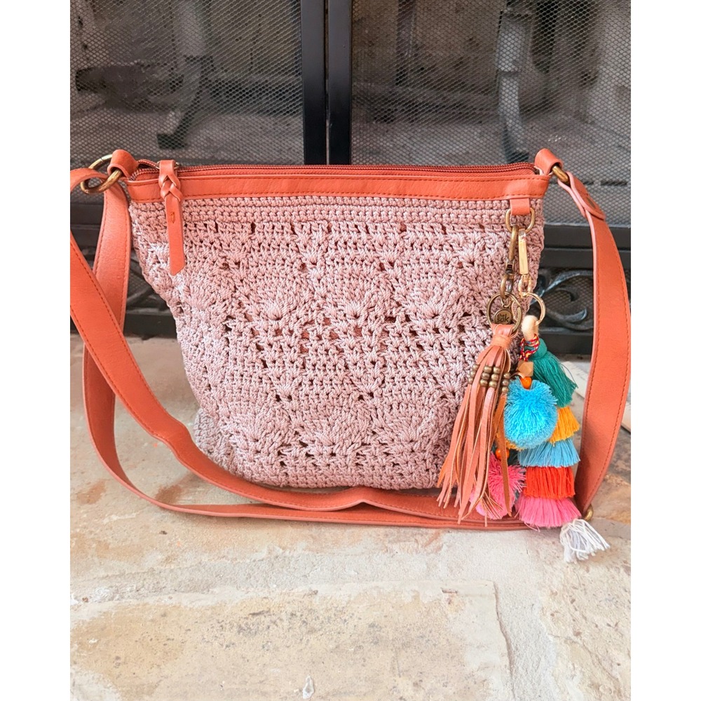 The Sak Lucia Crochet Crossbody Bag Taupe Beige Gold Lining Tassel Boho Purse